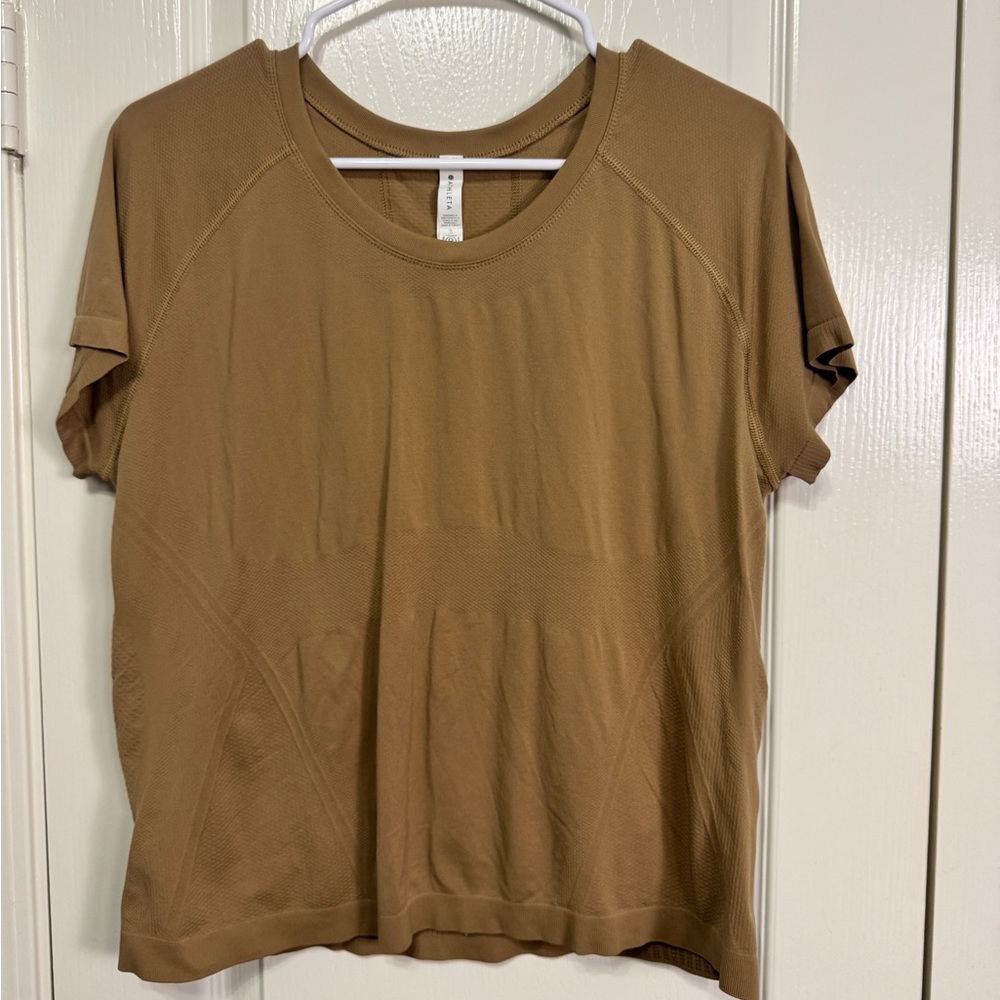 Athleta Momentum SS Waist Length Golden Brown